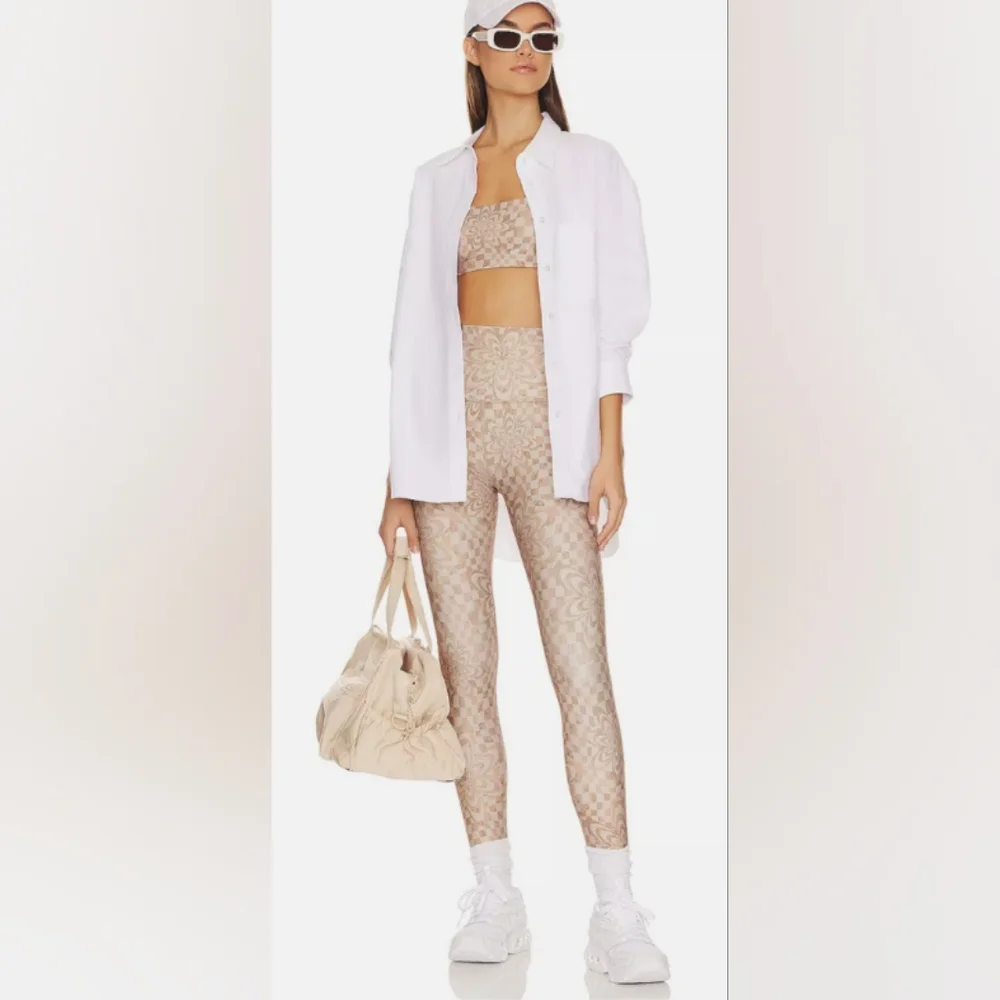 NWT.... BEYOND YOGA Rare Tan Check Flower High Waisted Midi Leggings SIZE L - Picture 1 of 10